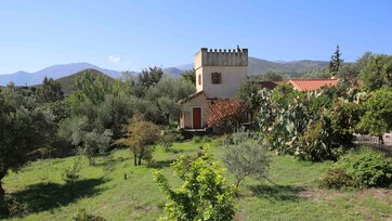 Auf dem Gelände der Begegnungsstätte Ger-Mani